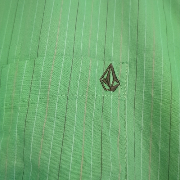 Volcom Shirt Mens Large Green Striped Short Sleeve Surfer Preppy Golf Casual - Picture 3 of 7